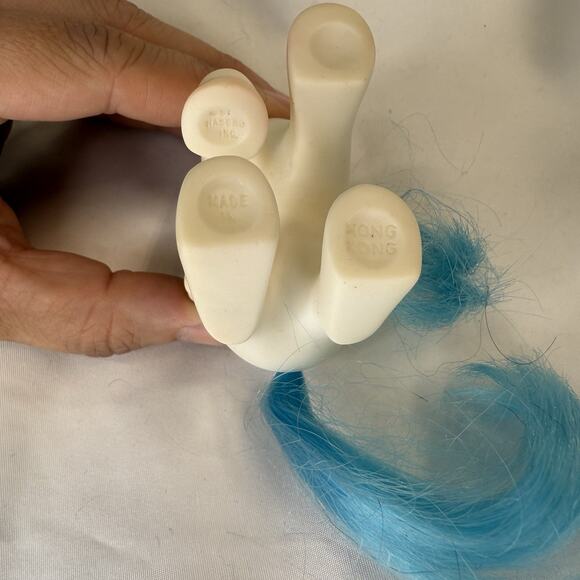 My Little Pony 1987 G1 Peek-A-Boo Baby Pony Graffiti White & Blue Crayons - Picture 4 of 4